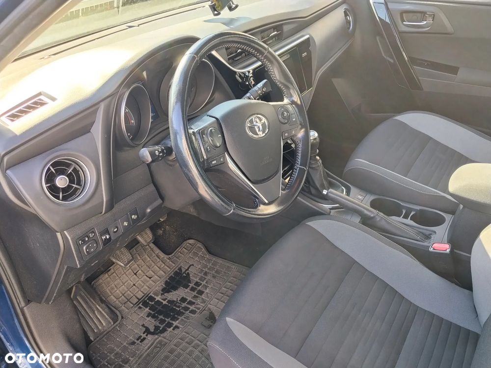 Toyota Auris - 8