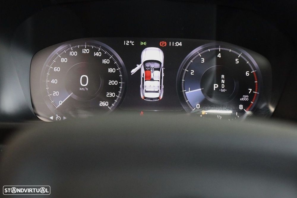 Volvo XC 40 1.5 T2 Momentum Core Geartronic - 26