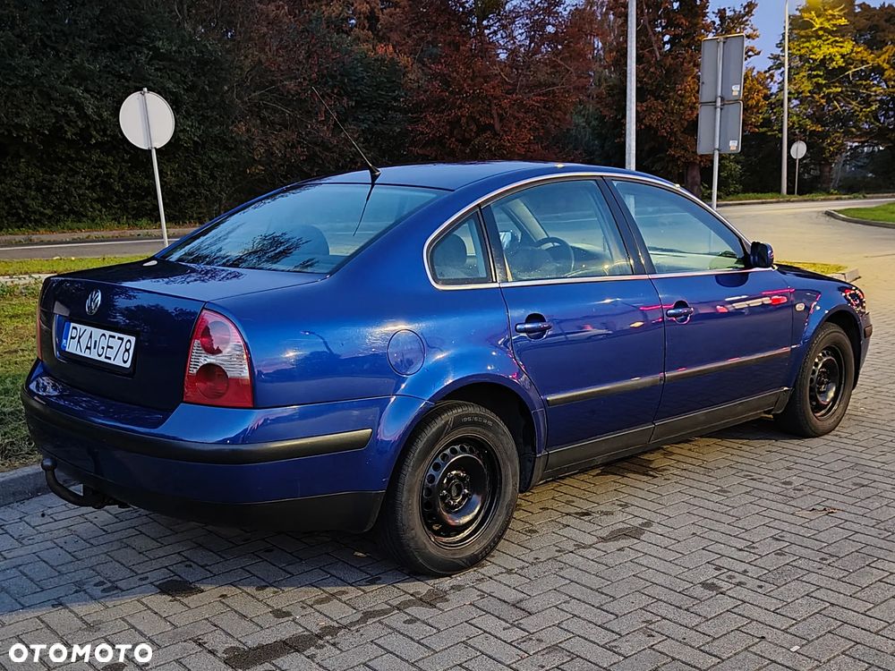 Volkswagen Passat 1.9 TDI Comfortline - 4