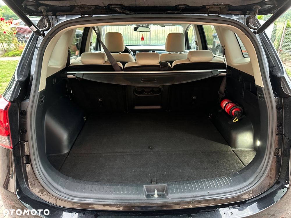 Kia Carens 1.7 CRDi L - 9