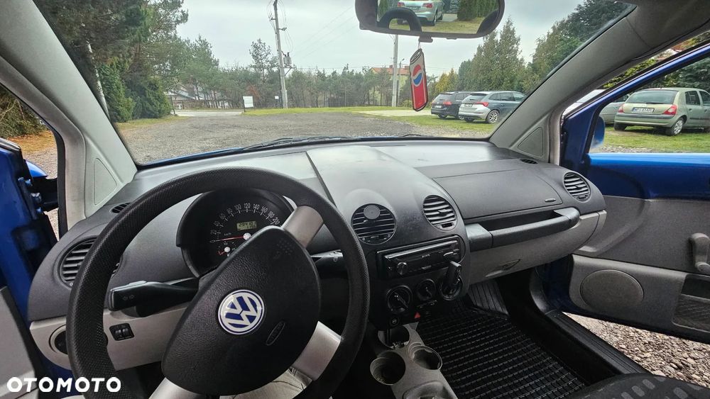 Volkswagen New Beetle - 8