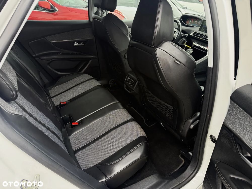 Peugeot 3008 PureTech 130 Stop & Start GPF Allure Business-Paket - 11
