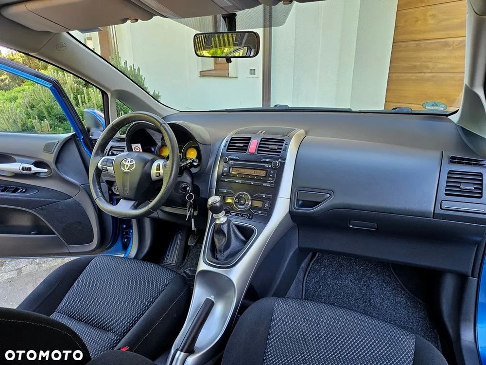 Toyota Auris - 14