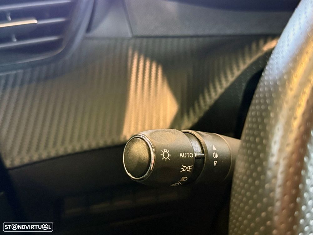 Peugeot 2008 1.2 PureTech GT Pack EAT8 - 16