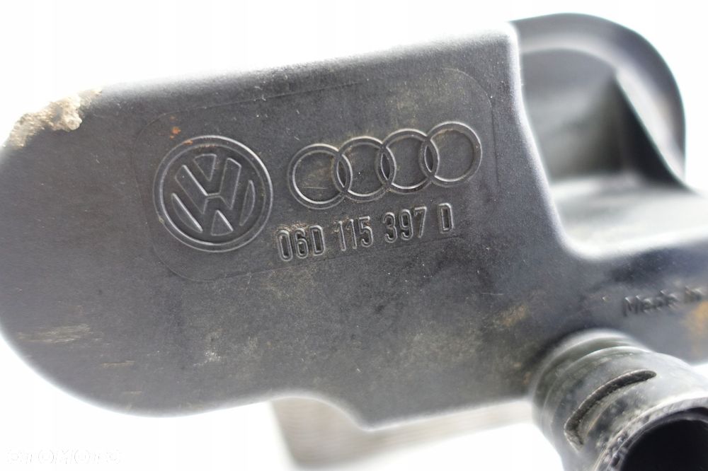 VW Golf V 2.0 FSI OBUDOWA FILTRA OLEJU oryginał - 6