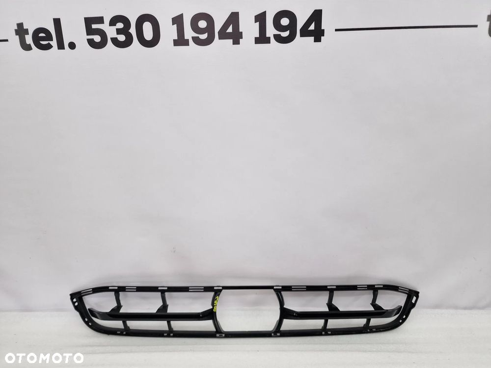 BMW G01 X3 KRATKA ŚRODKOWA ZDERZAKA PRZEDNIEGO PRZÓD POD RADAR , NR 773828-10 , NR AUKCJI KR198 - 1