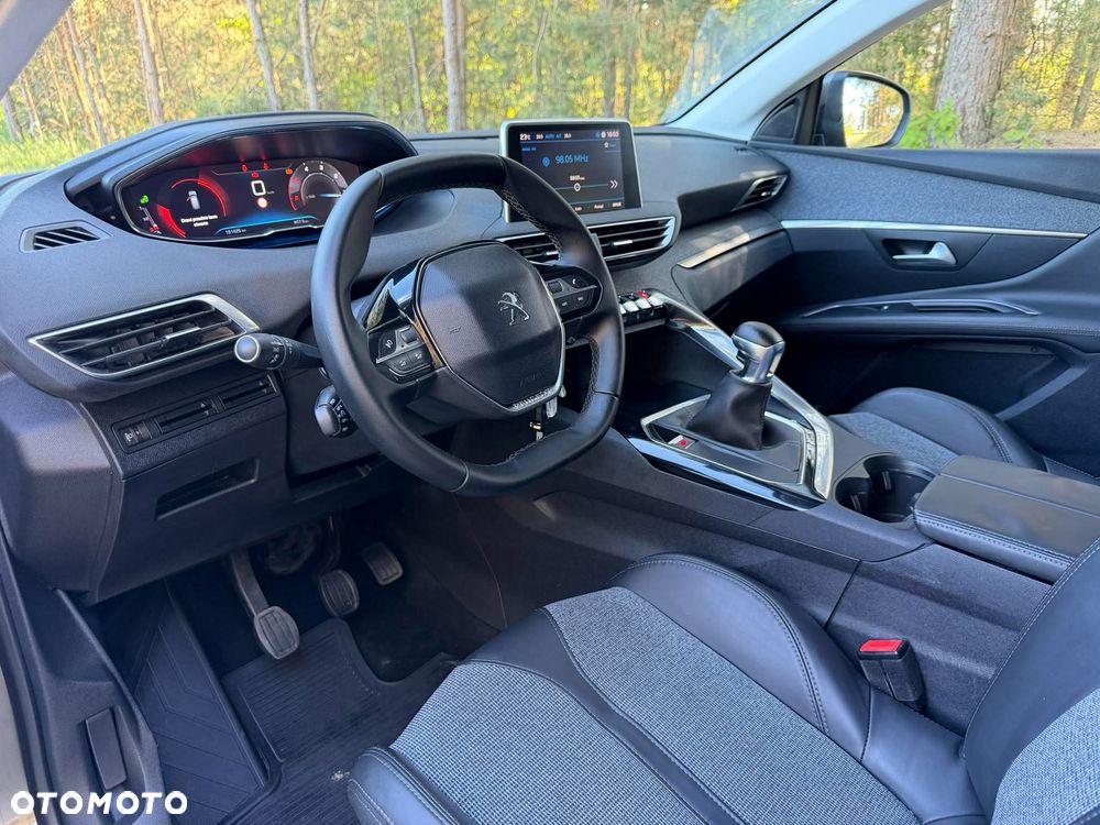 Peugeot 3008 1.6 BlueHDi Allure S&S - 18