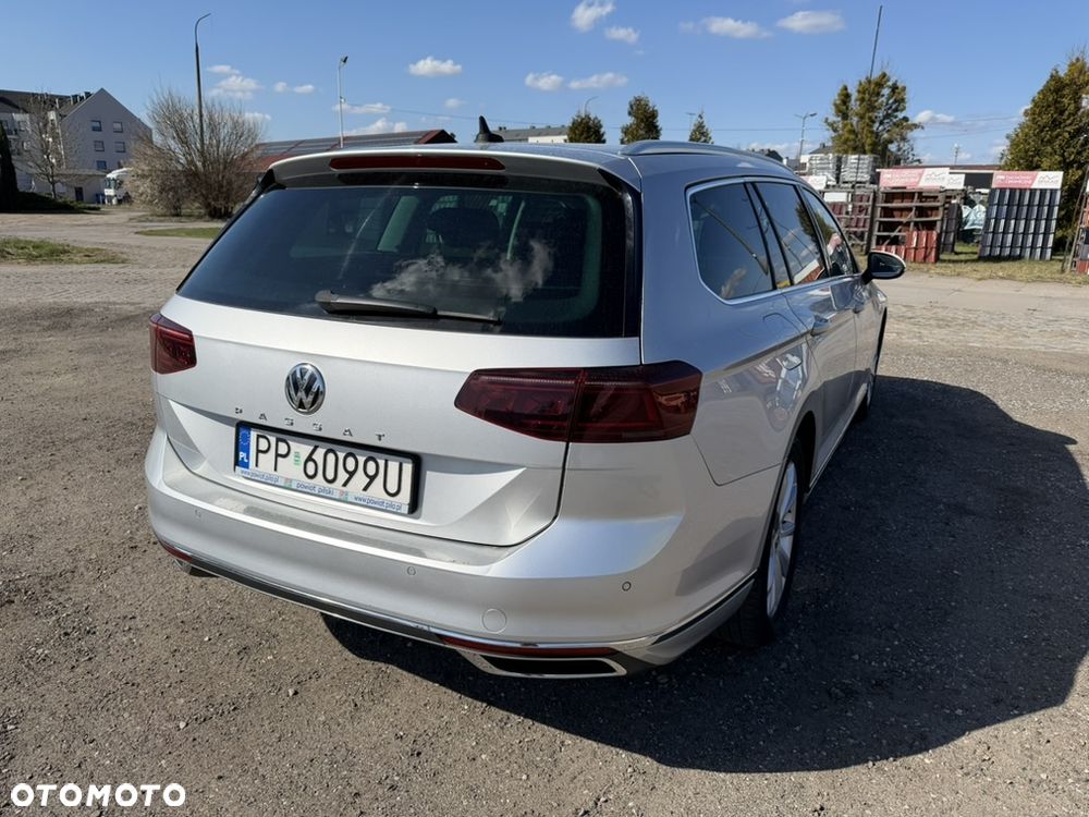 Volkswagen Passat - 8