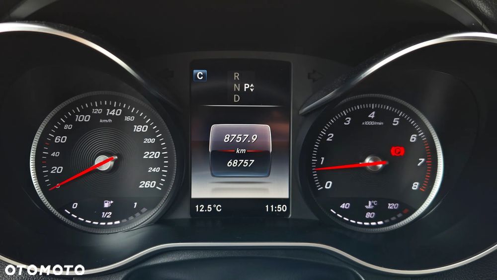 Mercedes-Benz GLC 250 4Matic 9G-TRONIC AMG Line - 16