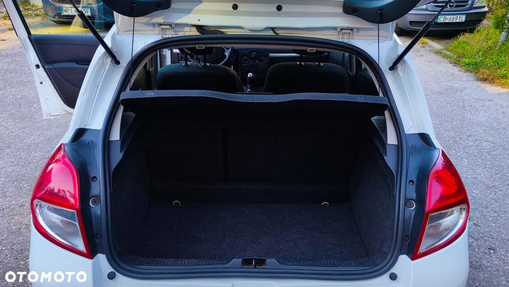 Renault Clio - 12