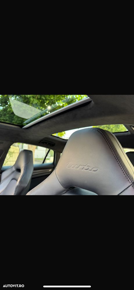 Porsche Panamera Turbo Sport Turismo - 9