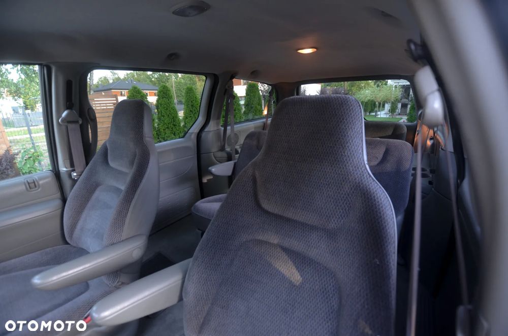 Dodge Caravan SE 3.0 - 34