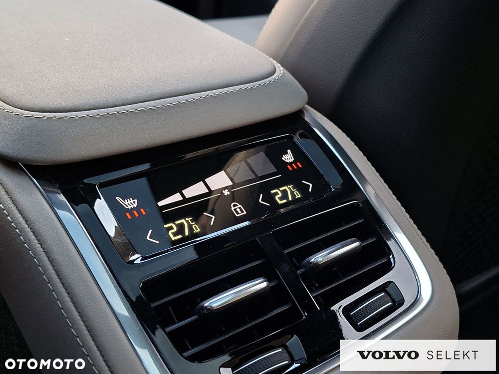 Volvo XC 90 - 30