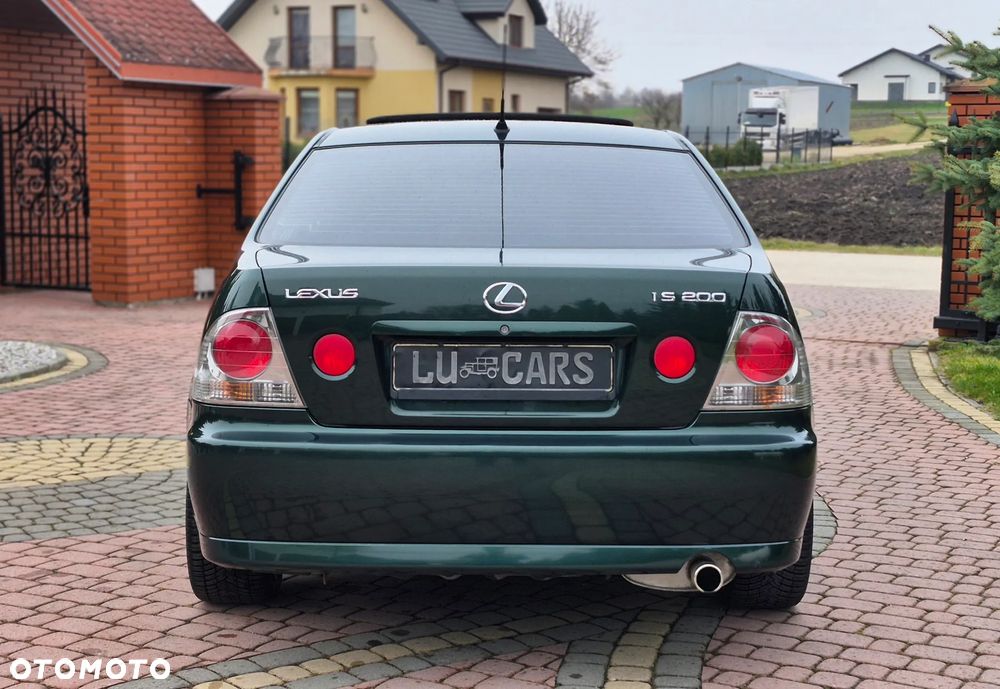 Lexus IS - 27