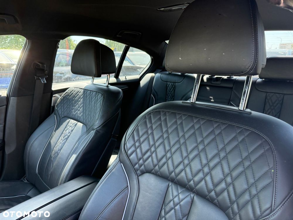 BMW Seria 5 530i xDrive M Sport sport - 23