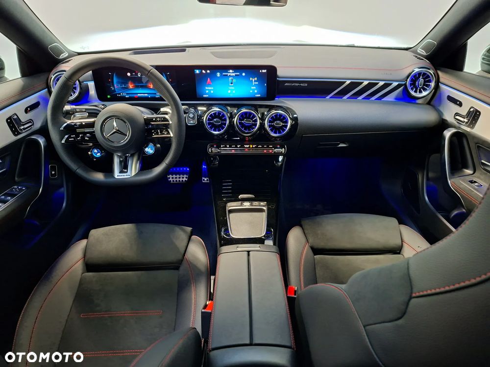 Mercedes-Benz CLA AMG 35 mHEV 4-Matic 8G-DCT - 3
