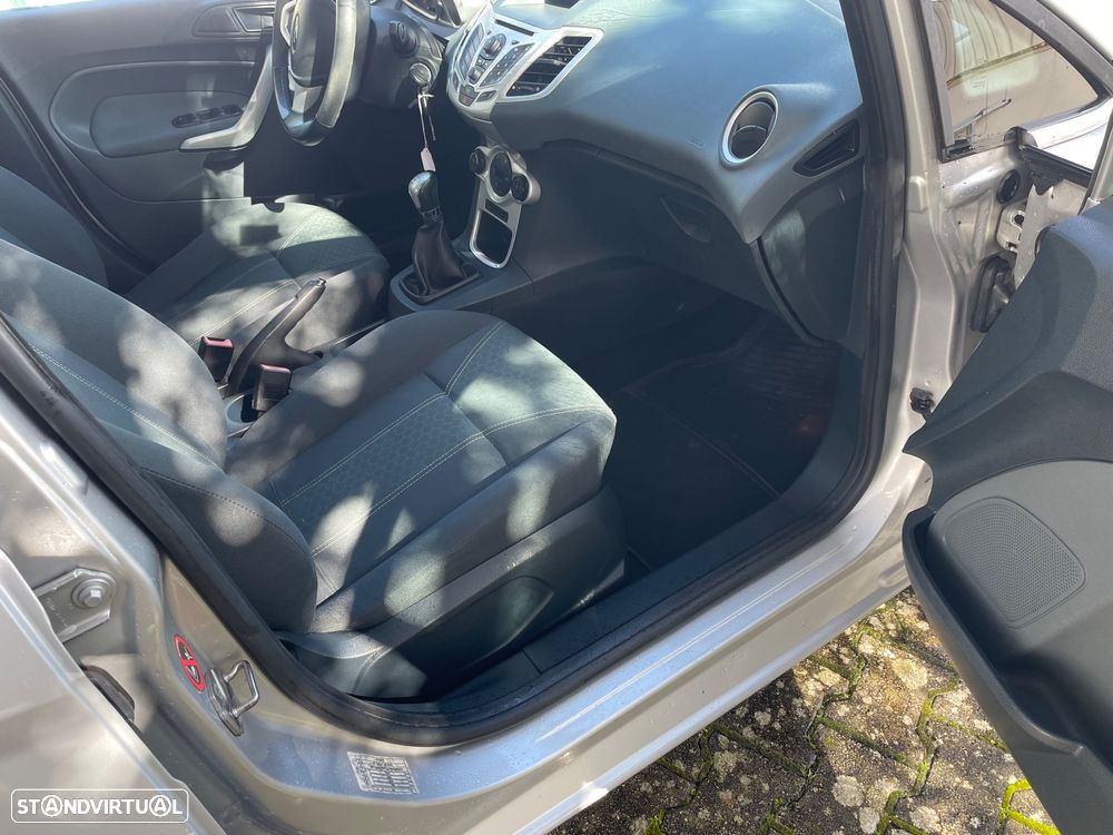 Ford Fiesta 1.25 Titanium - 21