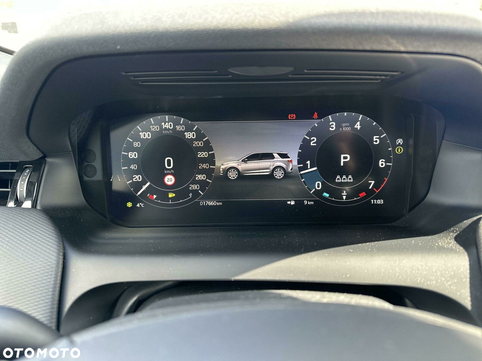 Land Rover Discovery Sport - 16