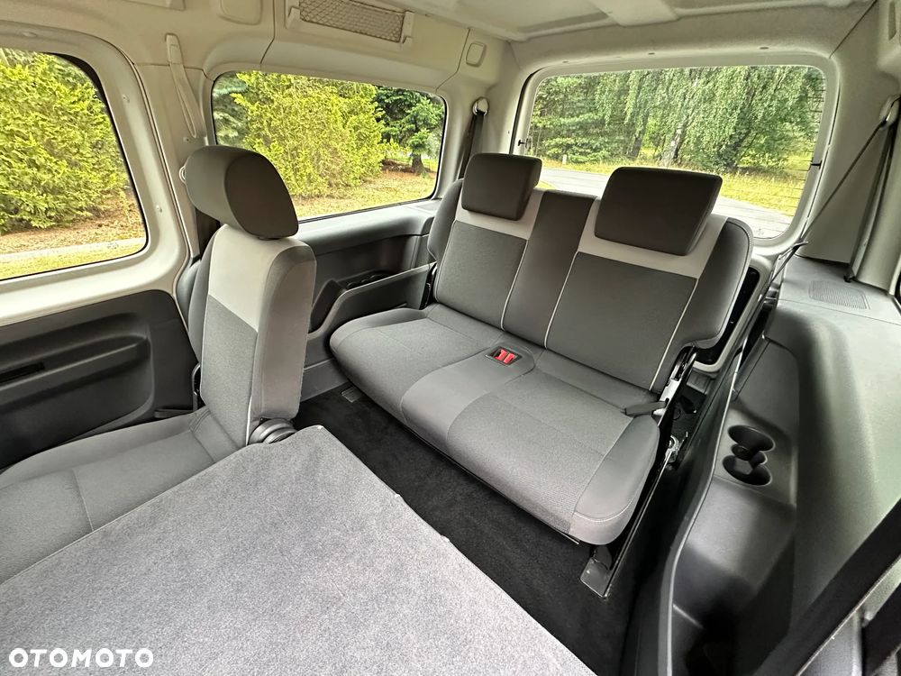 Volkswagen Caddy Maxi Comfortline BMT - 19