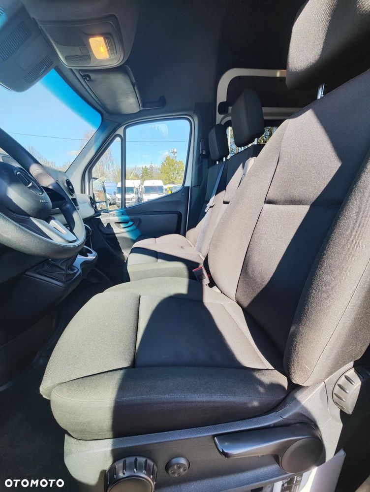 Mercedes-Benz SPRINTER wersja średnia Brygadówka 7-osobowa klima tempomat  salon Polska - 11