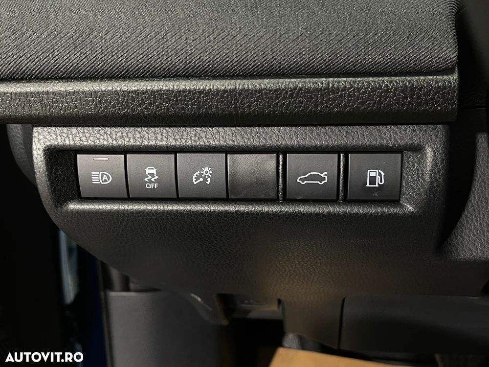 Toyota Camry 2.5 Business - 18