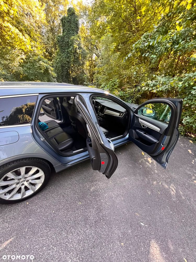 Volvo V90 D4 Momentum - 35