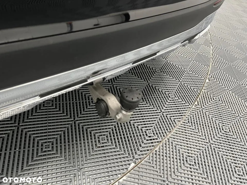 Mercedes-Benz GLC - 25