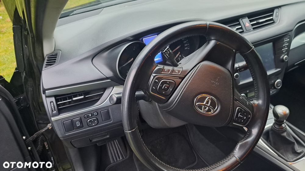 Toyota Avensis - 7