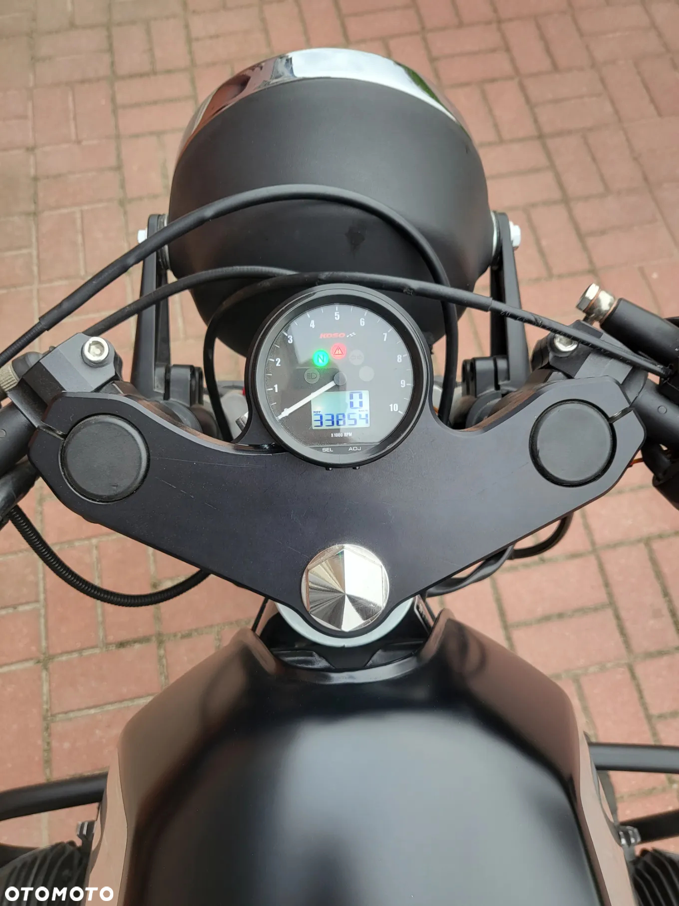 BMW R - 6