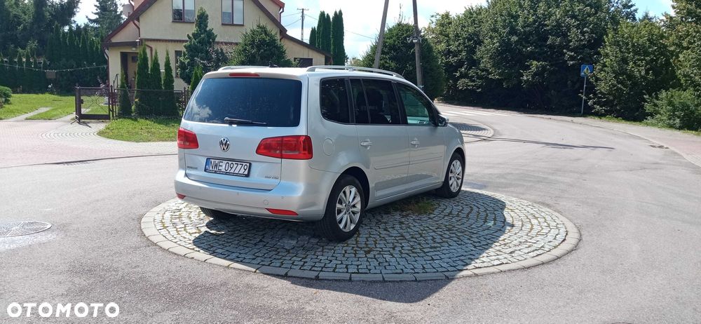 Volkswagen Touran - 5