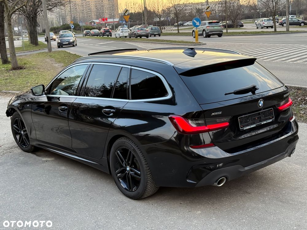 BMW Seria 3 320d xDrive M Sport - 3