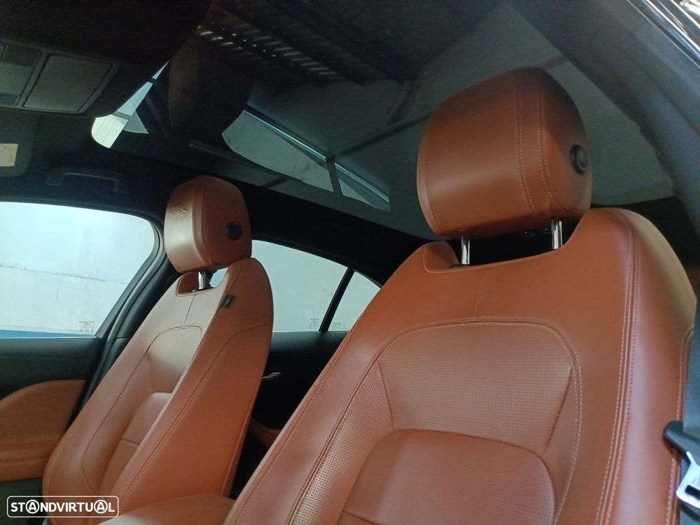 Jaguar I-Pace EV400 R-Dynamic SE AWD - 16