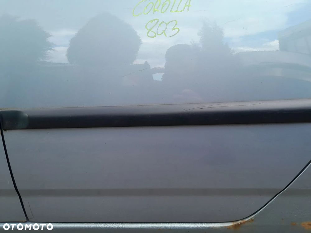 TOYOTA COROLLA E12 KOMBI DRZWI LEWE TYLNE LEWY TYŁ KOLOR: 8Q3 - 4