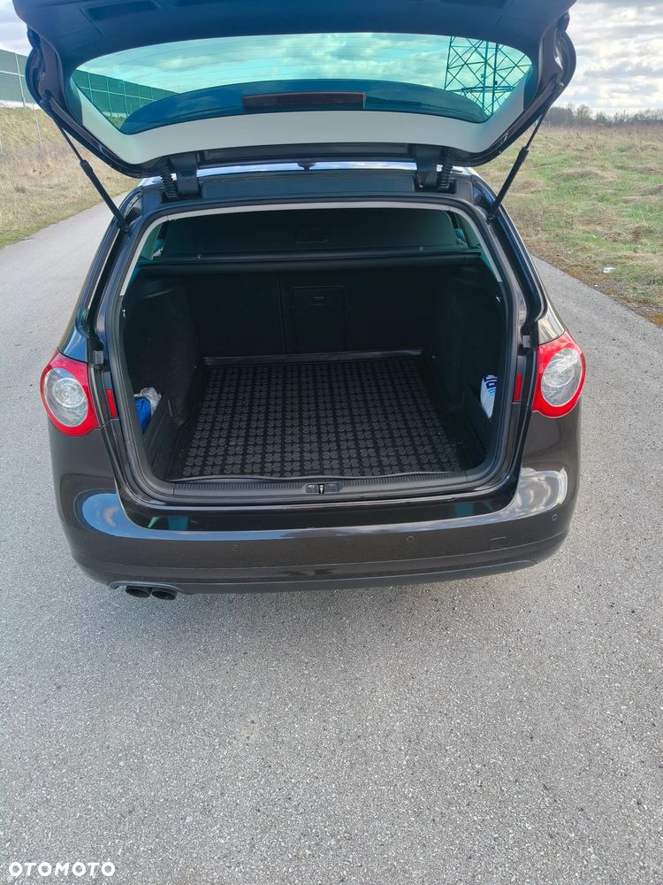Volkswagen Passat 2.0 TDI DPF Highline - 10