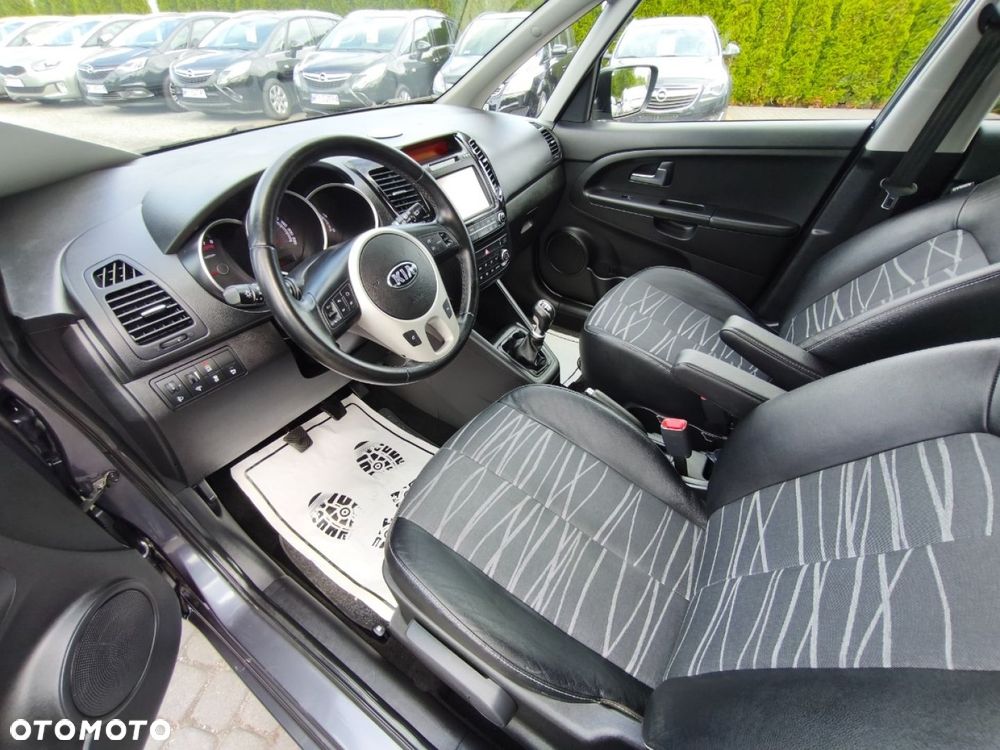 Kia Venga - 7