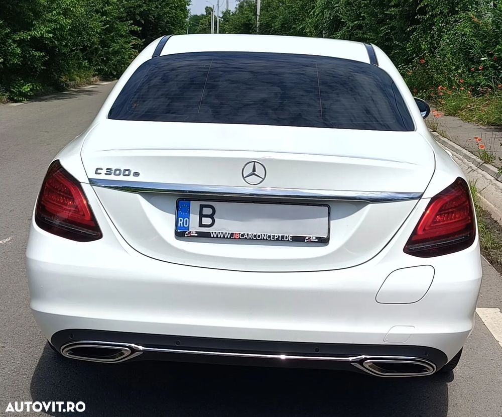 Mercedes-Benz C 300 e 4MATIC 9G-TRONIC - 6