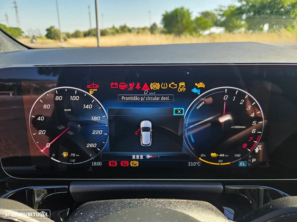 Mercedes-Benz GLA 250 e AMG Line — fotografia 3