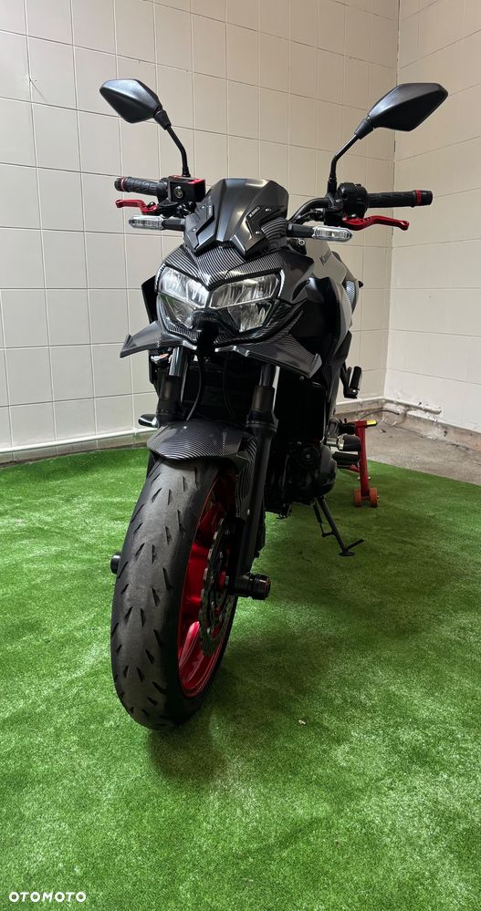 Kawasaki Z 650 - 12