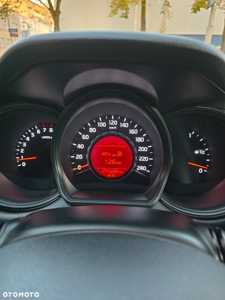 Kia Ceed - 37