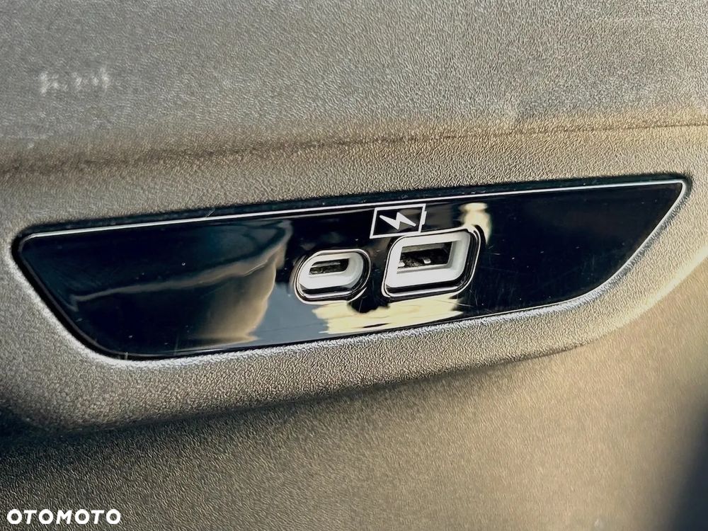 Chrysler Pacifica - 33