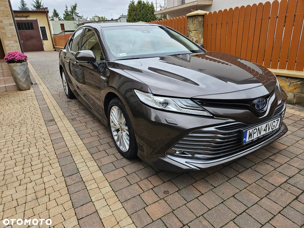 Toyota Camry 2.5 Hybrid Executive CVT - 1
