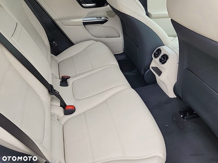 Mercedes-Benz GLC 220 d mHEV 4-Matic Avantgarde - 13