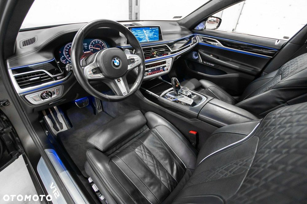 BMW Seria 7 M760Li xDrive - 22