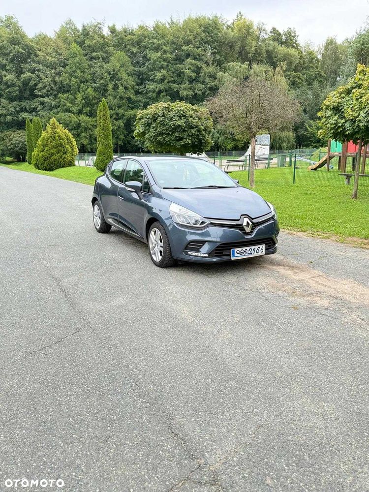 Renault Clio - 8
