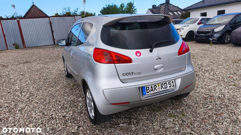 Mitsubishi Colt - 10