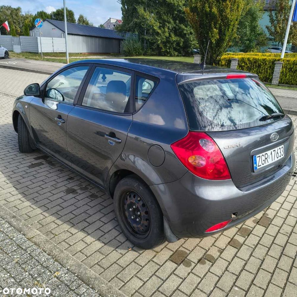 Kia Ceed - 3