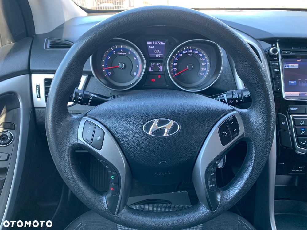 Hyundai i30 - 16