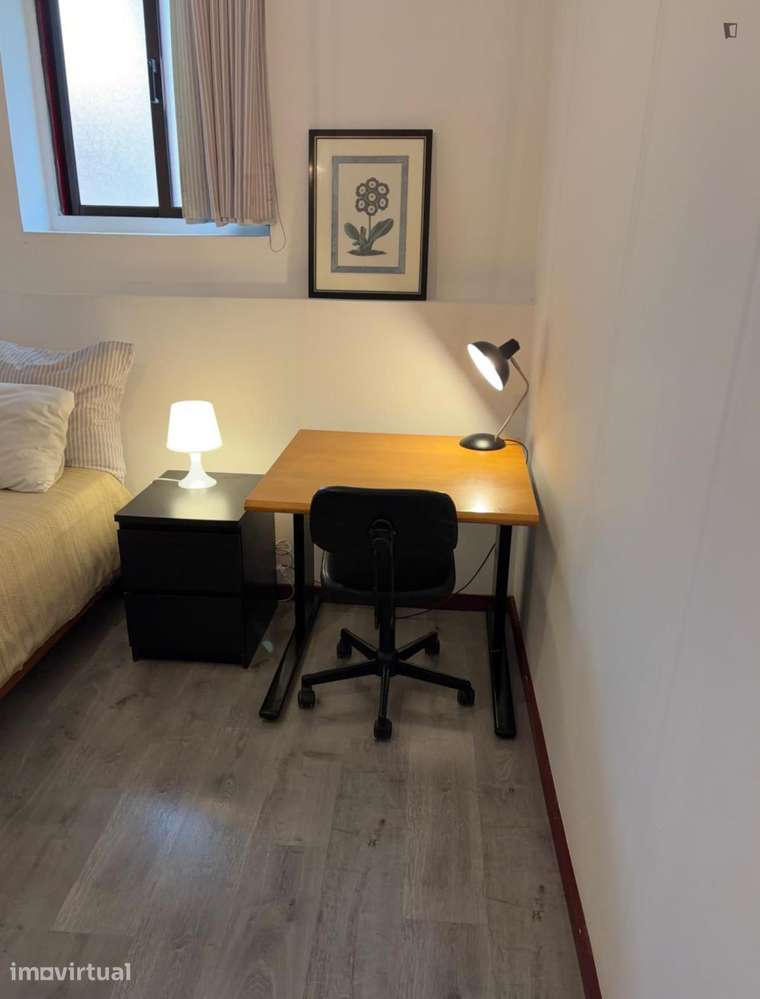 Quarto - localizado em Paranhos Porto - Grande imagem: 3/20