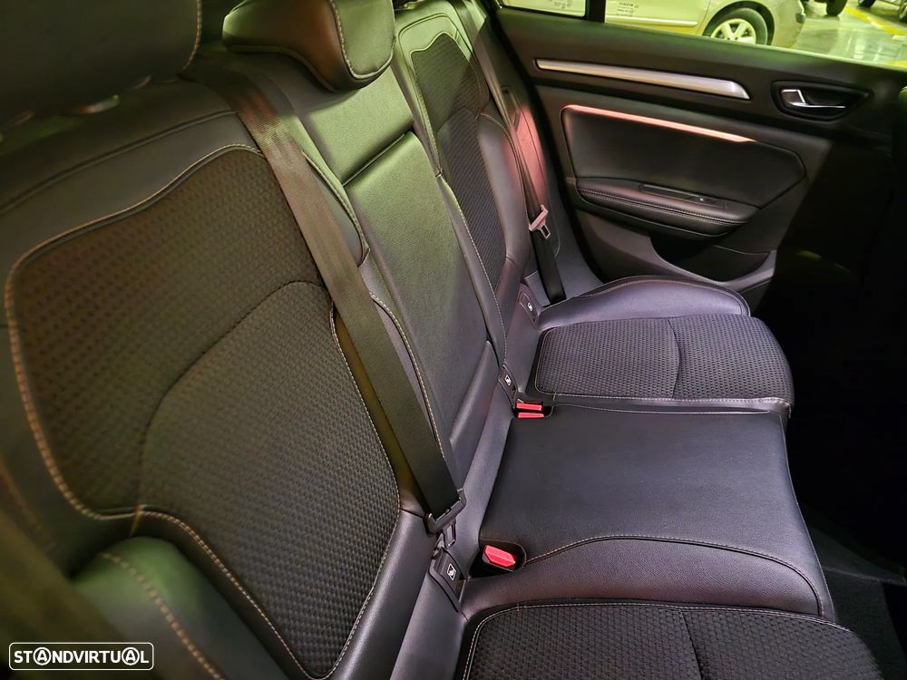 Renault Mégane Sport Tourer ENERGY dCi 110 EDC BOSE EDITION - 38