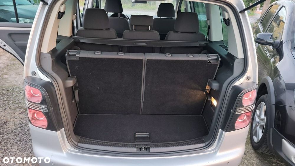Volkswagen Touran 1.9 TDI DPF Highline - 21